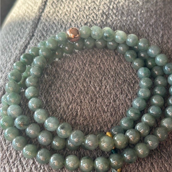 Grade A Jade Beaded Necklace and Pendant - Picture 3 of 8